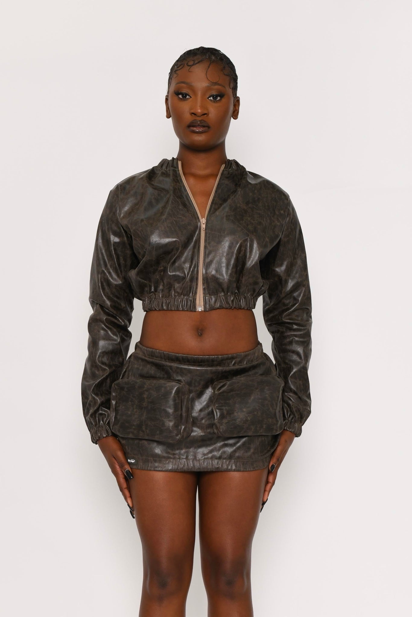 BROWN VINTAGE LOOK FAUX LEATHER CROPPED BOMBER JACKET – blu reign