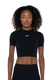 BLACK SLINKY S/SLEEVE CROP TOP