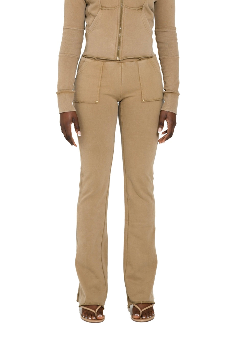 TERRAFORM FITTED JOGGER - SANDSTONE