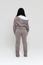 Load image into Gallery viewer, TAUPE STACKED TRACKSUIT
